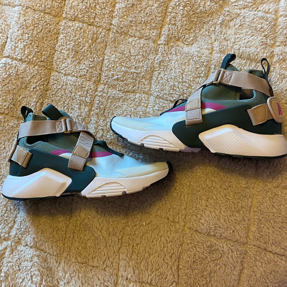 Women’s Nike Huarache